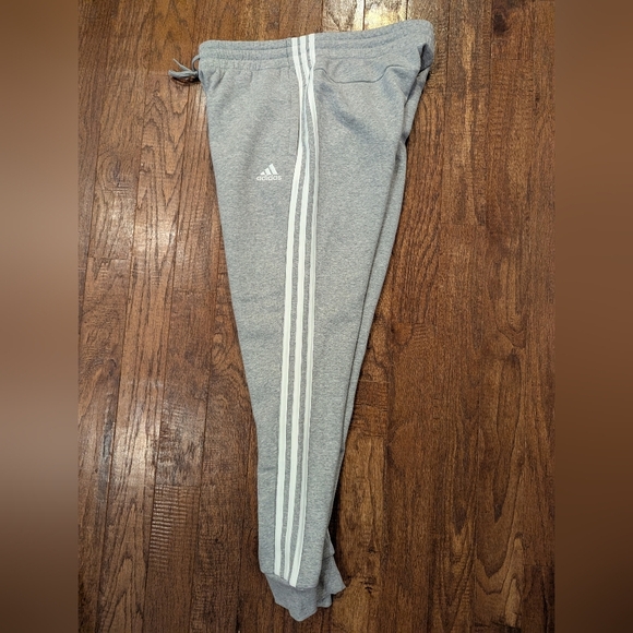 Adidas Women’s 3 Stripes French Terry Pants Size Large NWOT - Picture 4 of 16